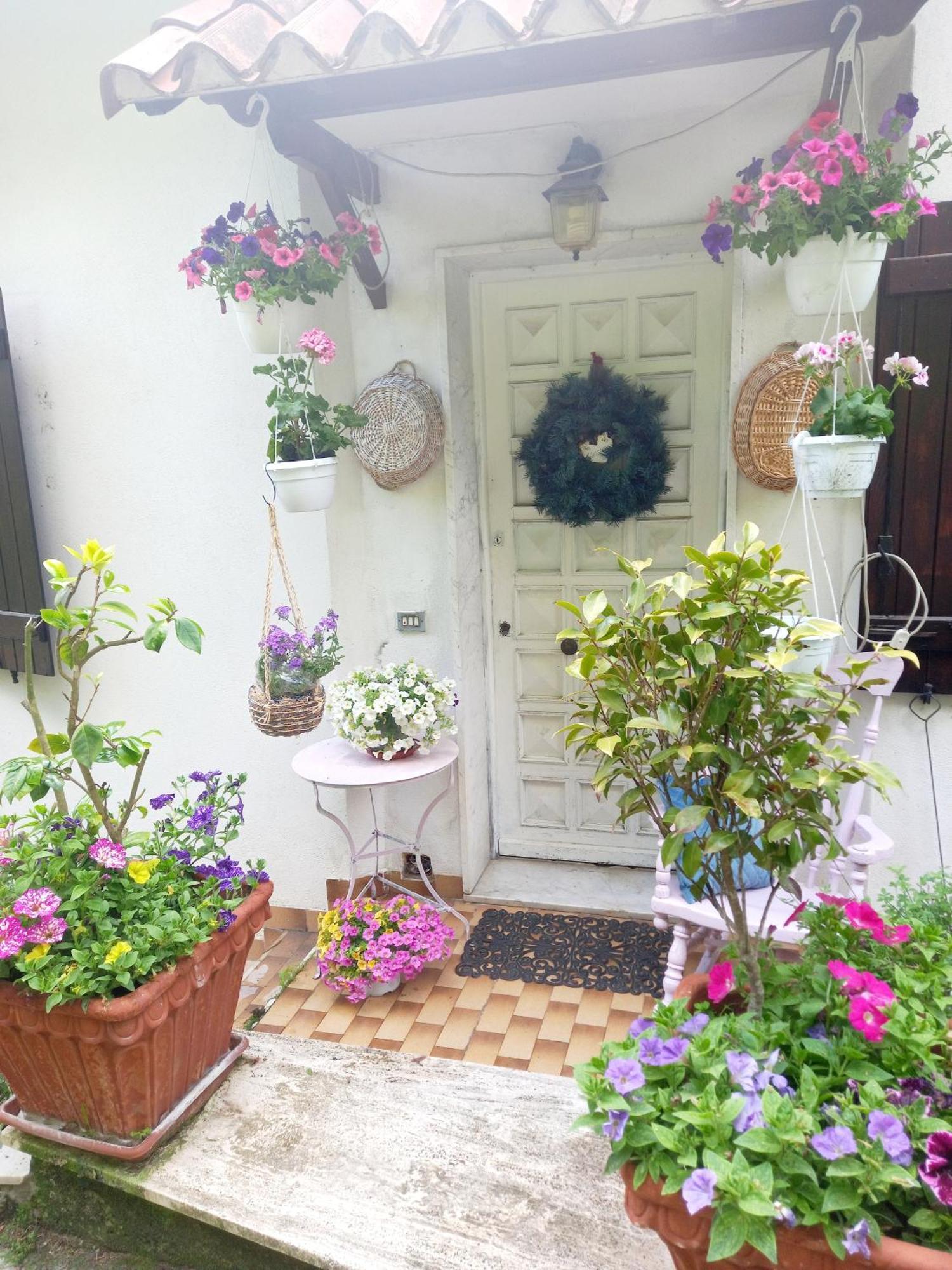 B&B Le Camelie Del Bosco Baiardo Bagian luar foto