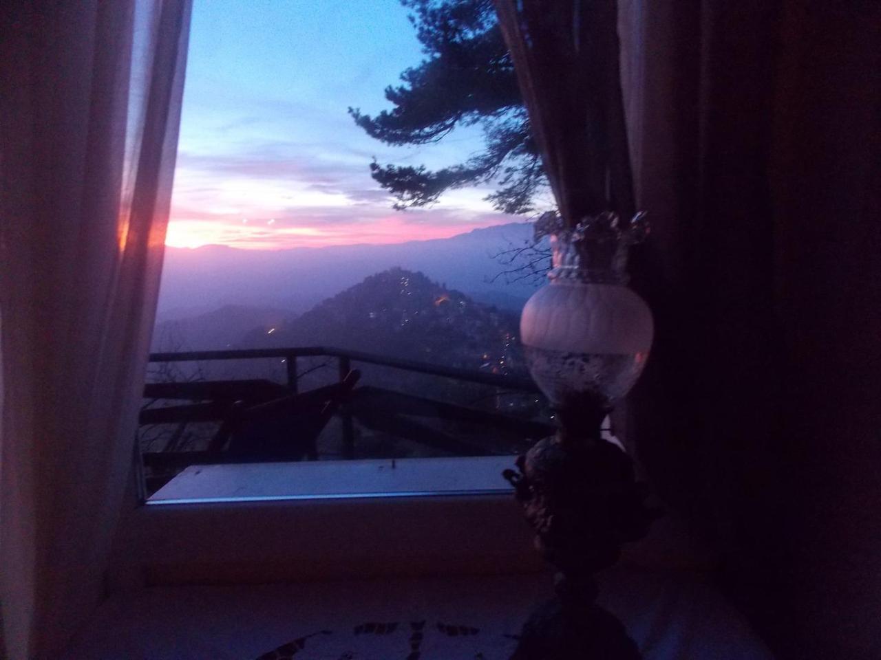 B&B Le Camelie Del Bosco Baiardo Bagian luar foto