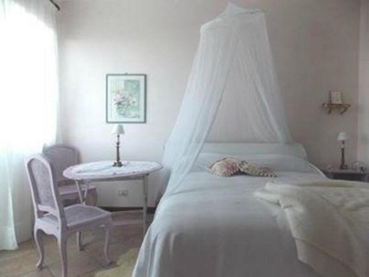 B&B Le Camelie Del Bosco Baiardo Bagian luar foto
