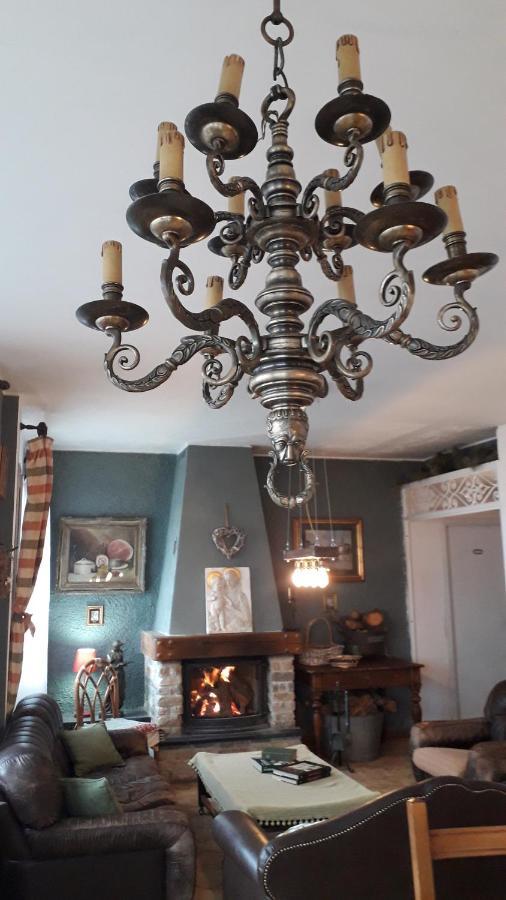 B&B Le Camelie Del Bosco Baiardo Bagian luar foto